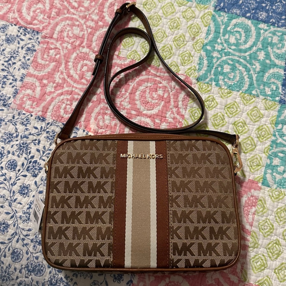 Micheal kors crossbody